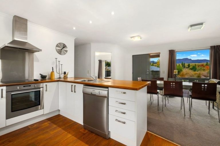 Photo of property in 13 Quill Street, Lake Hayes, Queenstown, 9304