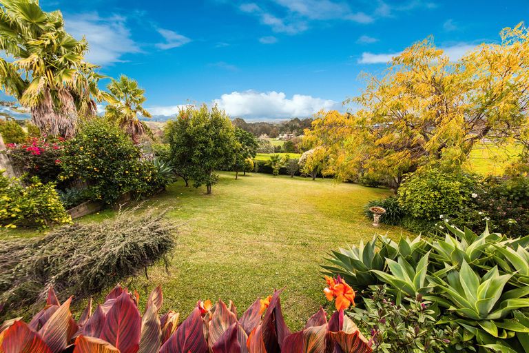 Photo of property in 466 Don Buck Road, Massey, Auckland, 0614