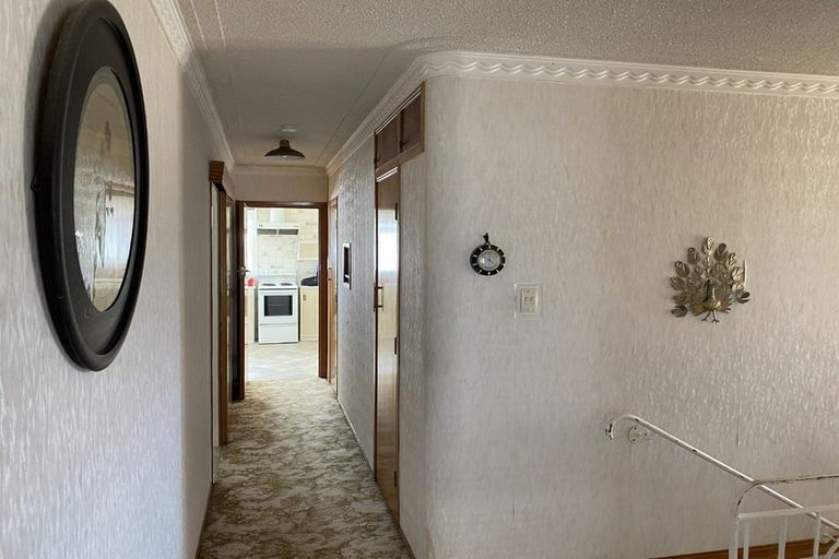 Photo of property in 10 Renwick Street, Papakura, 2110