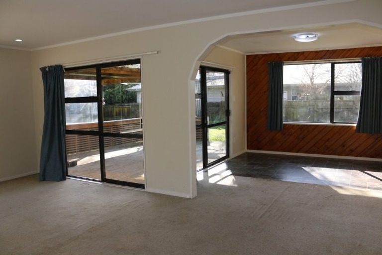 Photo of property in 19 Norwich Place, Awapuni, Palmerston North, 4412