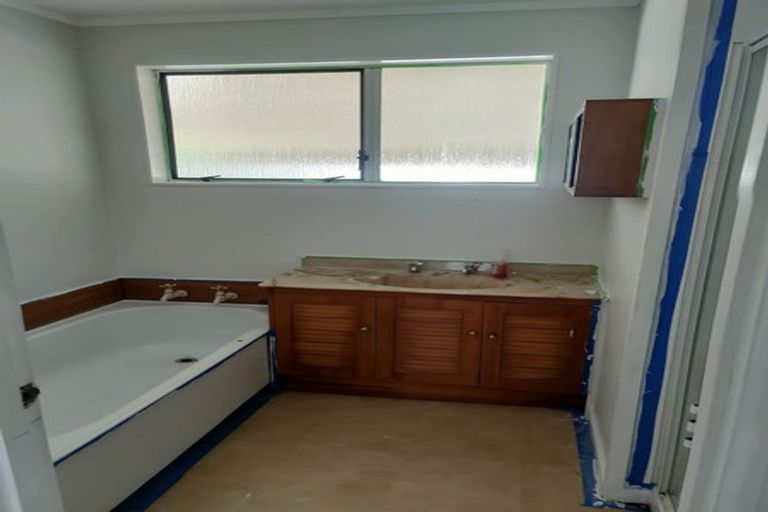 Photo of property in 3 Tacoma Drive, Totara Park, Upper Hutt, 5018