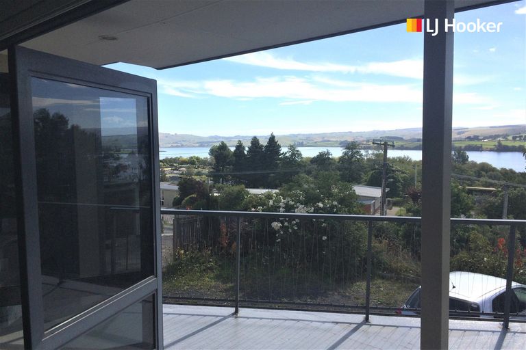 Photo of property in 12 Kilgour Street, Waihola, Milton, 9073