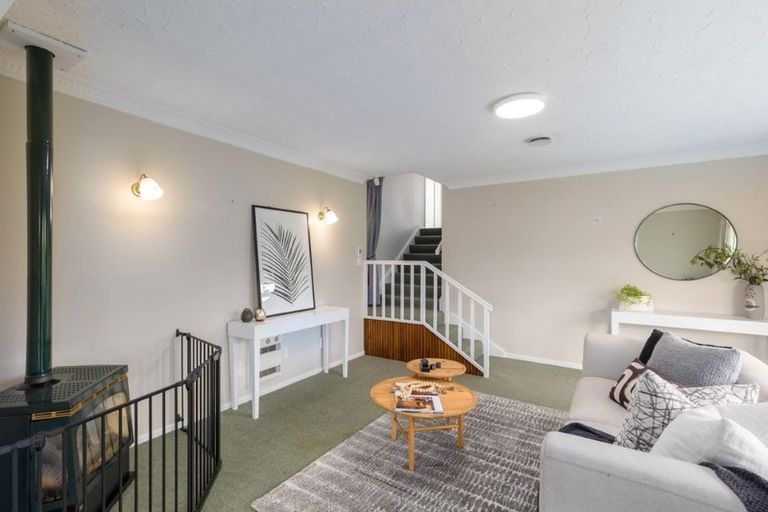 Photo of property in 42 Crofton Road, Harewood, Christchurch, 8051