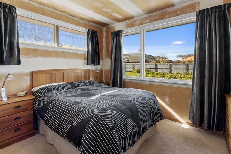 Photo of property in 8 Wychwood Crescent, Bishopdale, Christchurch, 8053