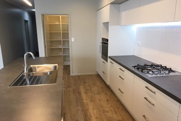 Photo of property in 35 Syd Grant Crescent, Orewa, 0931