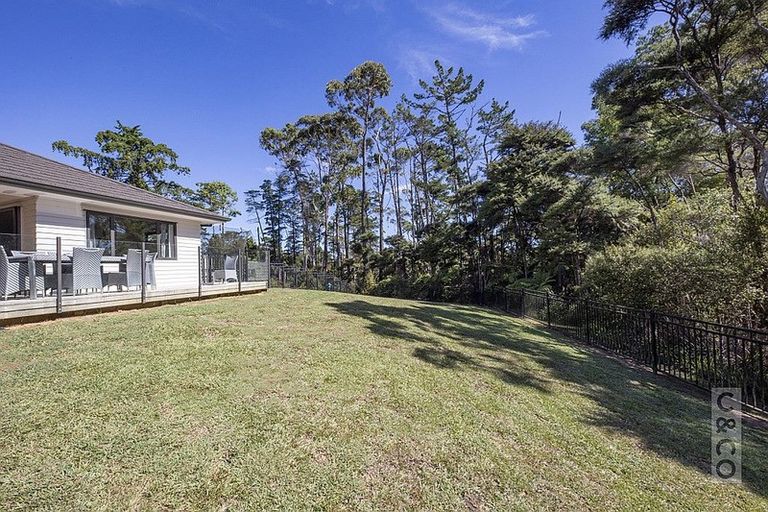 Photo of property in 22c Sunnyvale Road, Swanson, Auckland, 0614
