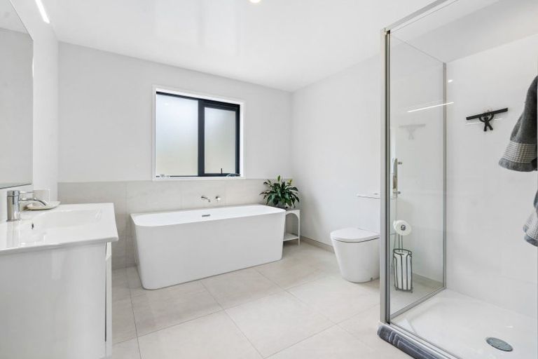 Photo of property in 11 Rihi Paea Rise, Ngunguru, 0173