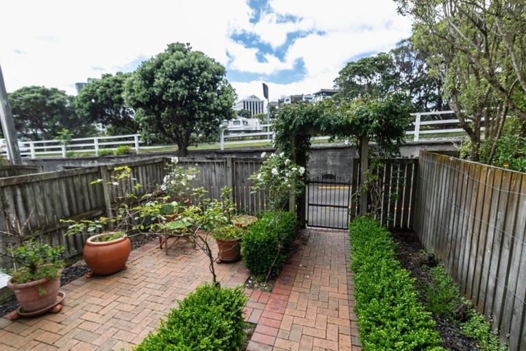 Photo of property in 156 Tinakori Road, Thorndon, Wellington, 6011