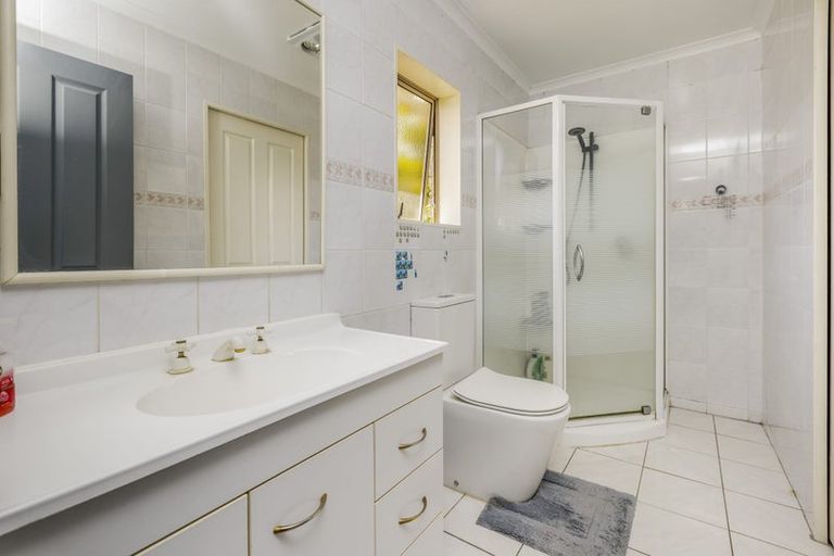 Photo of property in 64a Robertson Road, Favona, Auckland, 2024