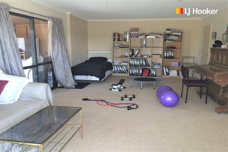 Photo of property in 12 Kilgour Street, Waihola, Milton, 9073