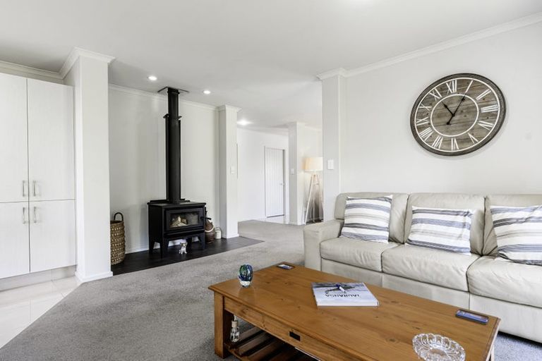 Photo of property in 5 Rainey Crescent, Papamoa Beach, Papamoa, 3118