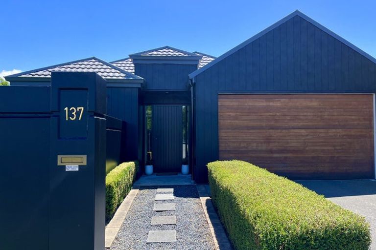 Photo of property in 137 Mcfaddens Road, St Albans, Christchurch, 8052