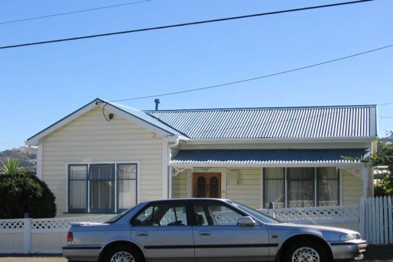 Photo of property in 34 Coromandel Street, Newtown, Wellington, 6021