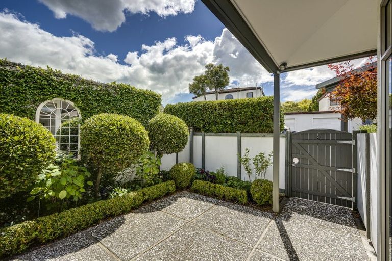 Photo of property in 2/14 Greenwood Road, Havelock North, 4130