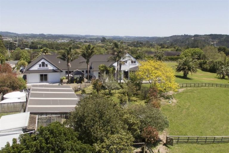 Photo of property in 296 Old North Road, Kumeu, 0892