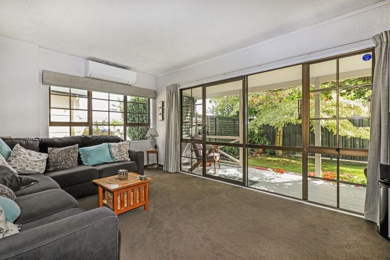 Photo of property in 1/64 Guppy Road, Greenmeadows, Napier, 4112