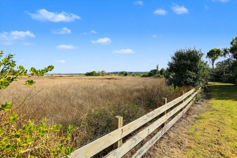 Photo of property in 564a Pukehina Parade, Pukehina, Te Puke, 3189
