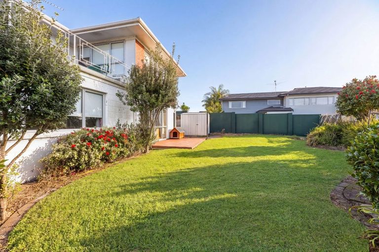 Photo of property in 19 Takutai Avenue, Bucklands Beach, Auckland, 2012
