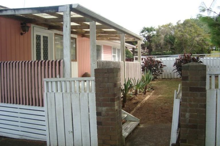 Photo of property in 16 Rotoiti Avenue, Pakuranga Heights, Auckland, 2010