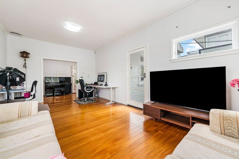 Photo of property in 27 Harley Road, Takapuna, Auckland, 0622