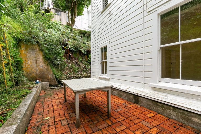 Photo of property in 86 Salamanca Road, Kelburn, Wellington, 6012