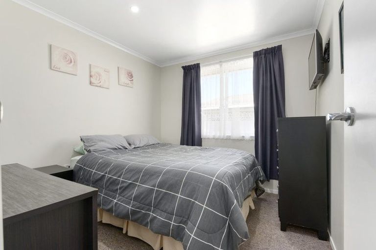 Photo of property in 27 Cotton Street, St Andrews, Hamilton, 3200