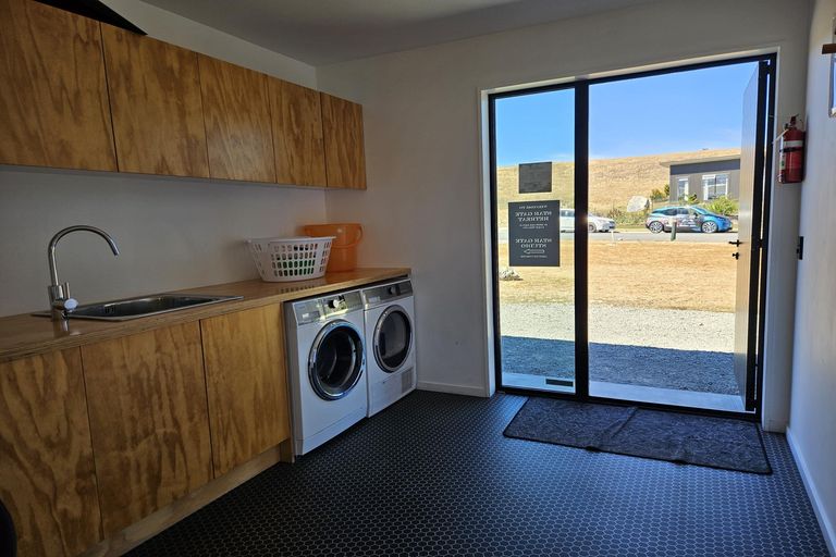 Photo of property in 21 Mistake Drive, Lake Tekapo, 7999