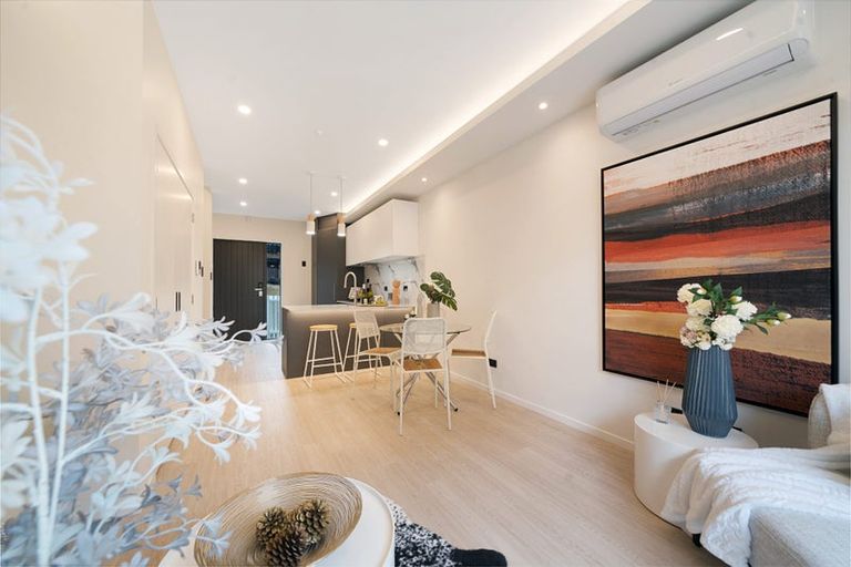 Photo of property in 9/52 Newington Road, Henderson, Auckland, 0612