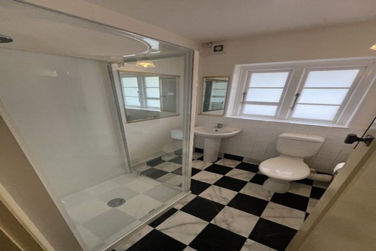 Photo of property in 82 Majoribanks Street, Mount Victoria, Wellington, 6011