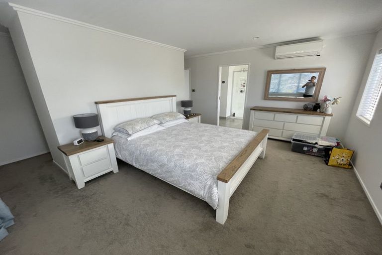 Photo of property in 17 Caldera Drive, Long Bay, Auckland, 0630