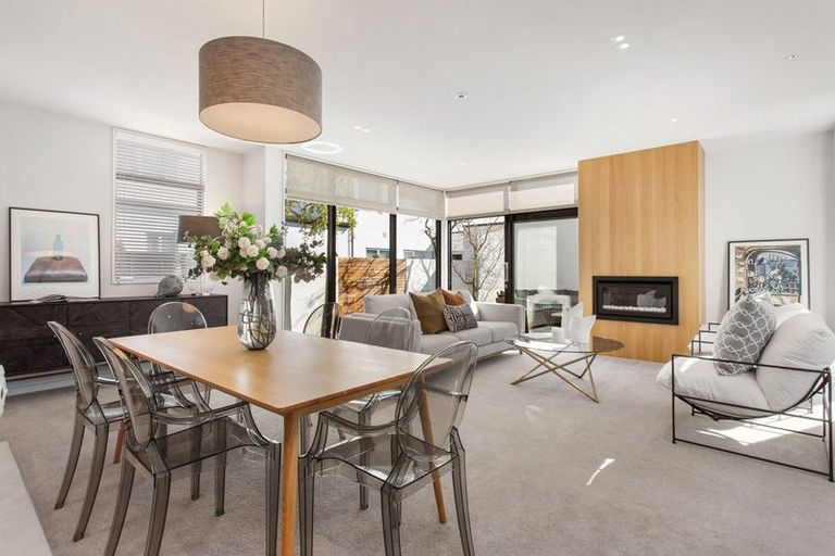 Photo of property in 96 Merivale Lane, Merivale, Christchurch, 8014