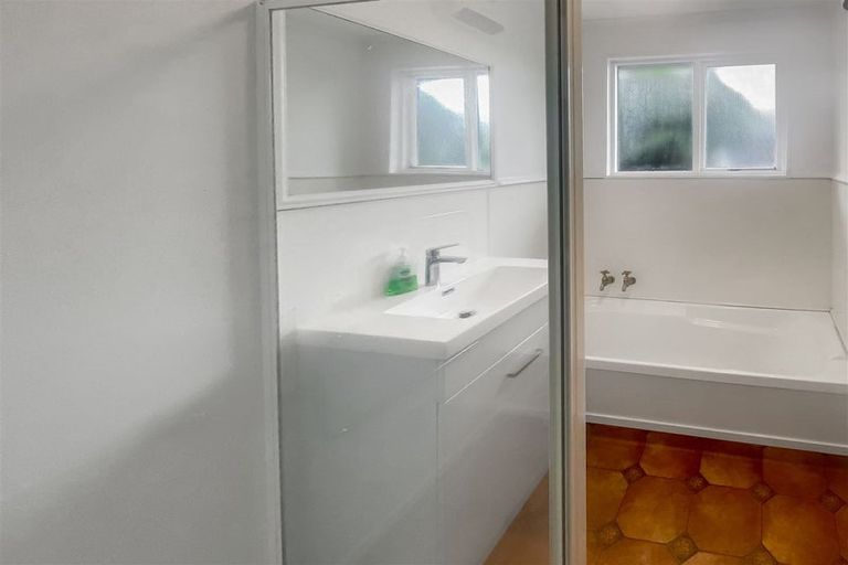 Photo of property in 28 Cottonwood Street, Parklands, Christchurch, 8083