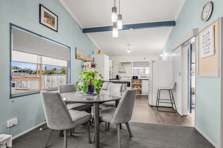 Photo of property in 122 Tremaine Avenue, Westbrook, Palmerston North, 4412