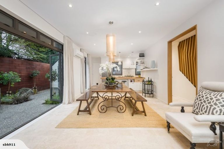 Photo of property in 7b Rugby Street, Merivale, Christchurch, 8014