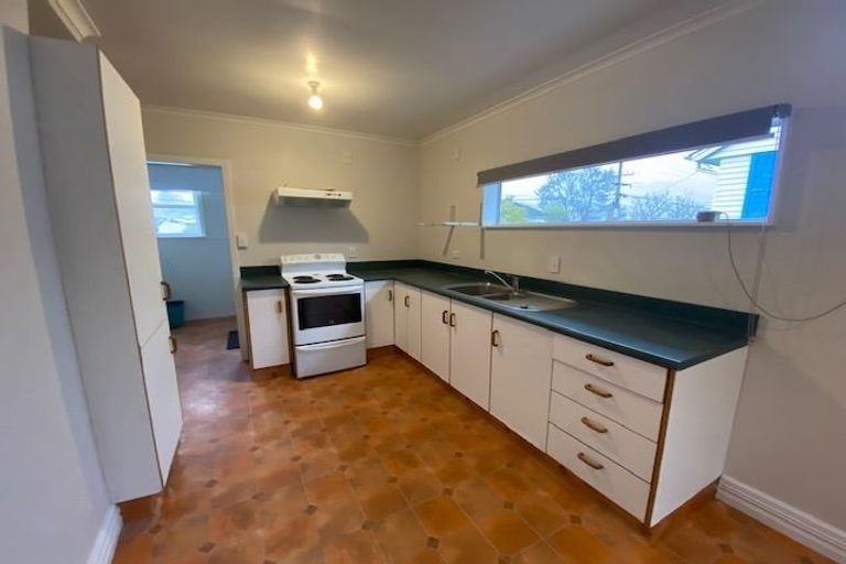 Photo of property in 204 George Street, Stokes Valley, Lower Hutt, 5019
