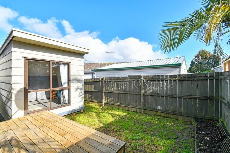 Photo of property in 217 Mahia Road, Wattle Downs, Auckland, 2103