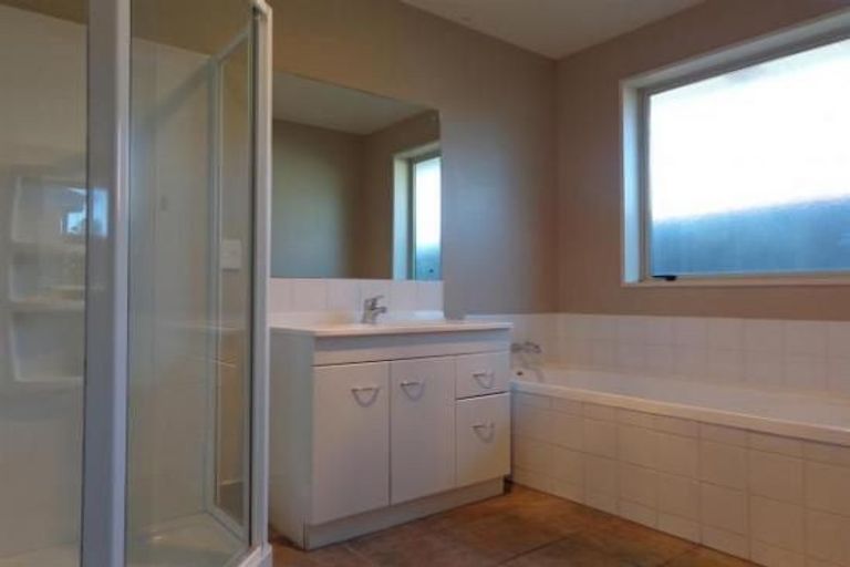 Photo of property in 15a Centennial Avenue, Riccarton, Christchurch, 8041