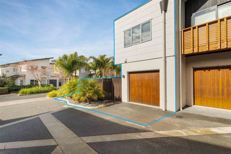 Photo of property in 76 Buckley Avenue, Hobsonville, Auckland, 0616