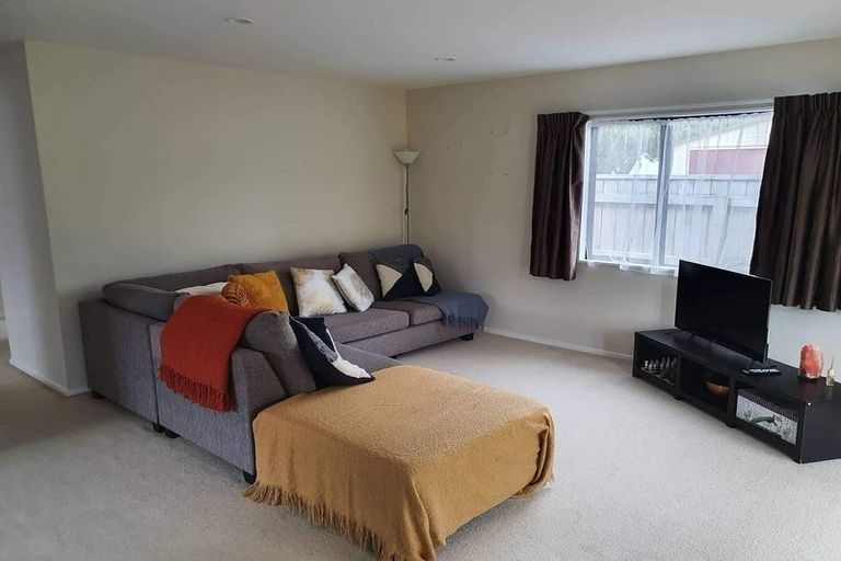 Photo of property in 136b Stokes Valley Road, Stokes Valley, Lower Hutt, 5019