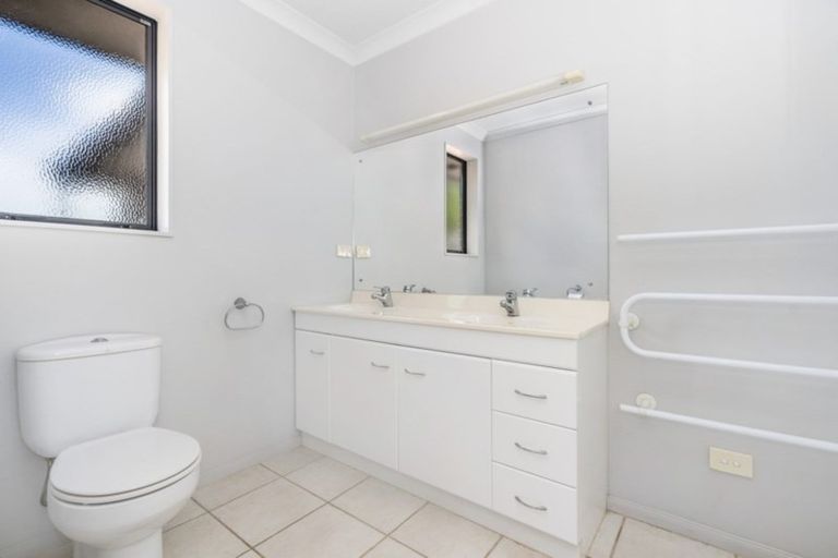 Photo of property in 286 Rehutai Road, Baylys Beach, Dargaville, 0377