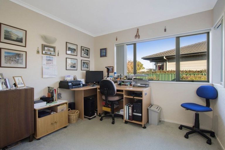 Photo of property in 16 Donegal Place, Katikati, 3129