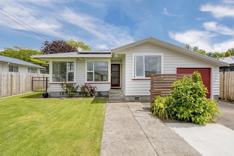 Photo of property in 12 Parsons Avenue, Levin, 5510