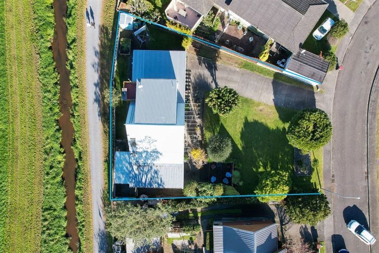 Photo of property in 12 Pohutukawa Crescent, Raumati Beach, Paraparaumu, 5032
