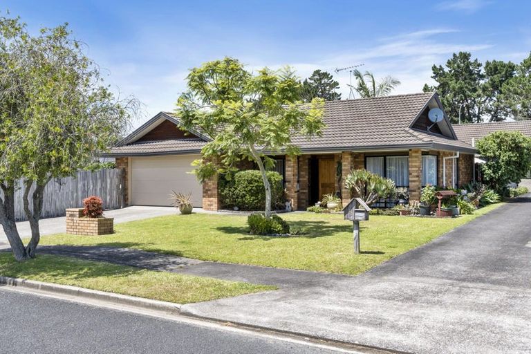 Photo of property in 1/6 Marbeth Court, Botany Downs, Auckland, 2010