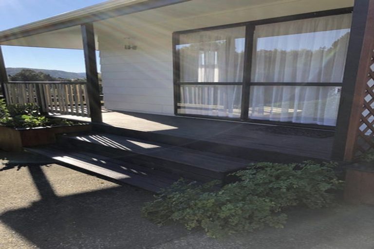 Photo of property in 15 Fenchurch Grove, Stokes Valley, Lower Hutt, 5019