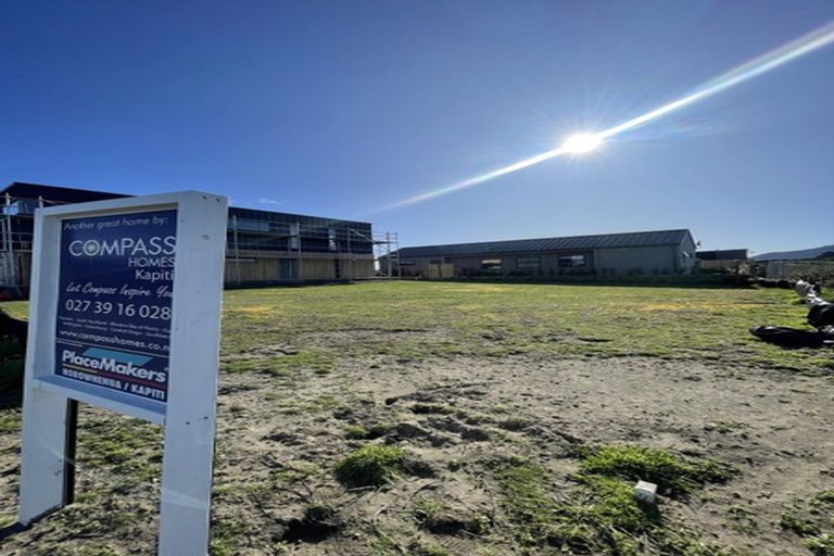 Photo of property in 2 Mirek Street, Waikanae, 5036