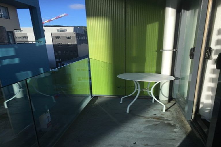 Photo of property in Dual Apartments, 108/142 Vivian Street, Te Aro, Wellington, 6011