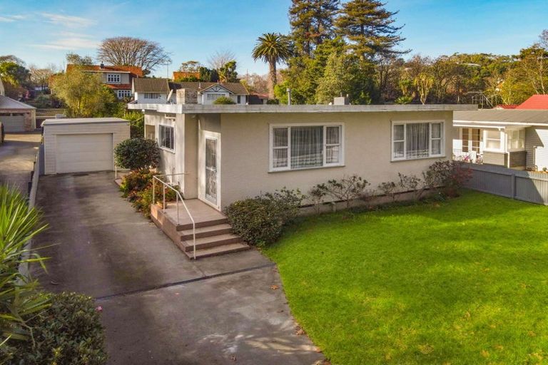 Photo of property in 94 Anzac Parade, Whanganui East, Whanganui, 4500