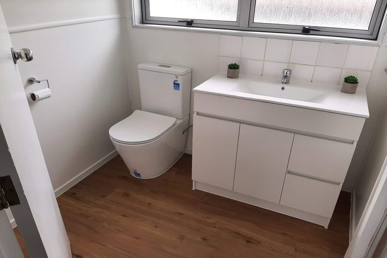 Photo of property in 110 Parrs Cross Road, Sunnyvale, Auckland, 0612