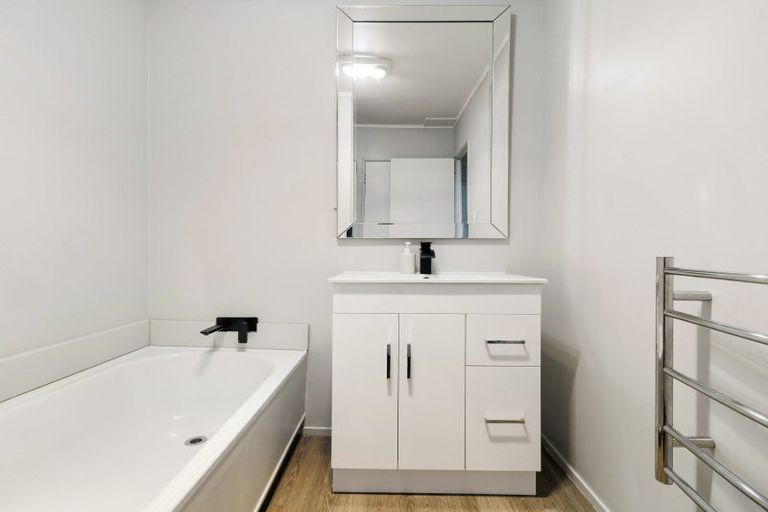 Photo of property in 48a Livingstone Avenue, Nawton, Hamilton, 3200